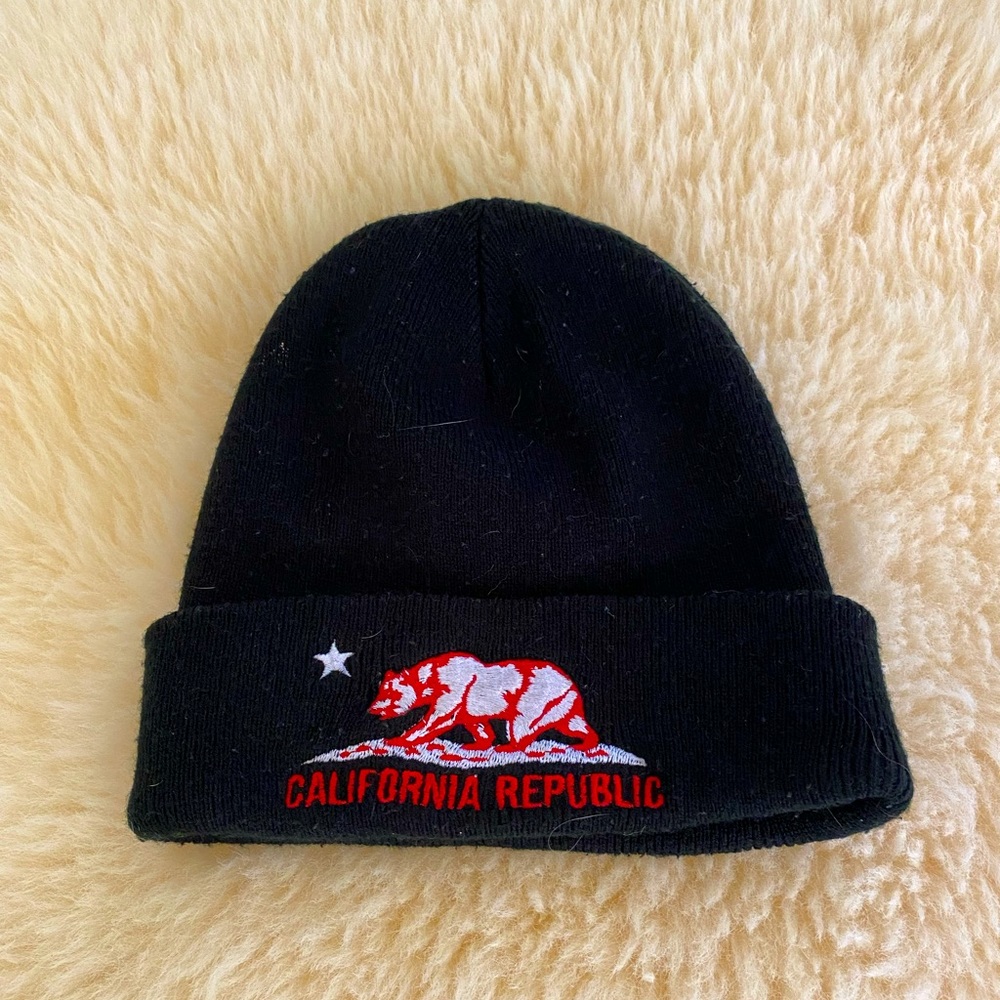 CALIFORNIA REPUBLIC BEENIE